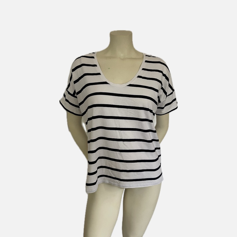 Two by Vince Camuto Black and White Dolman Sleeve Tee
